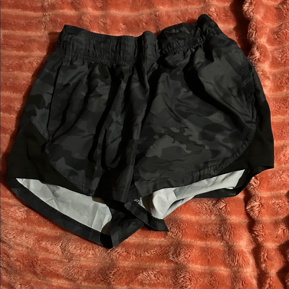 Athletic Works Women's Dark Camo Shorts